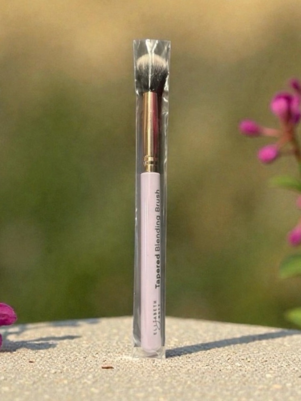 5️⃣ Elizabeth Mott Tapered Blending Brush Or 5 For 25